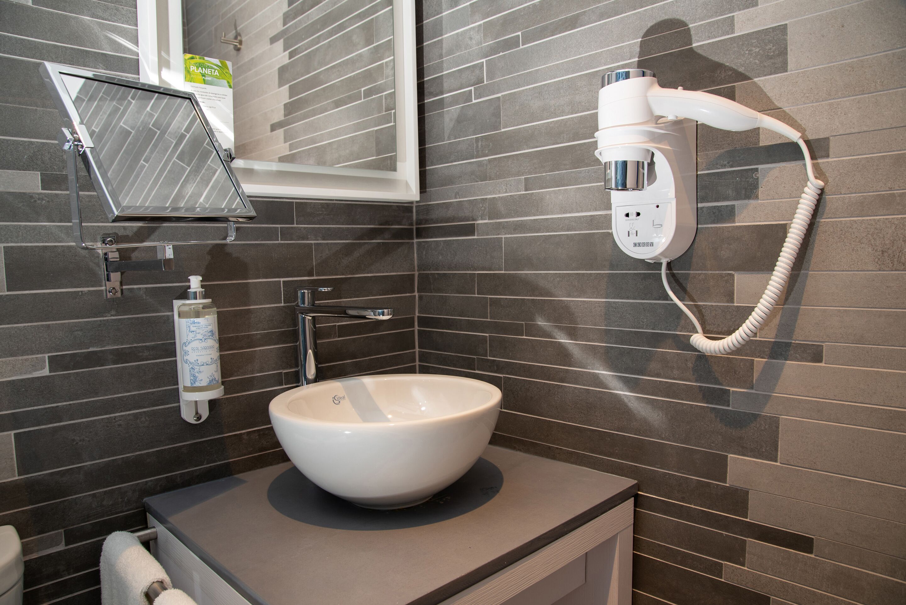 standard room | bathroom | shower, free toiletries, hair dryer, towels