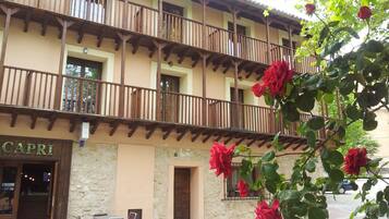 Entrada al alojamiento