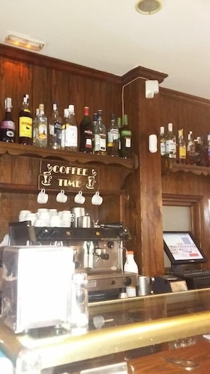 Bar (in der Unterkunft)