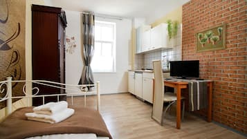 Single Room | Free WiFi, bed sheets