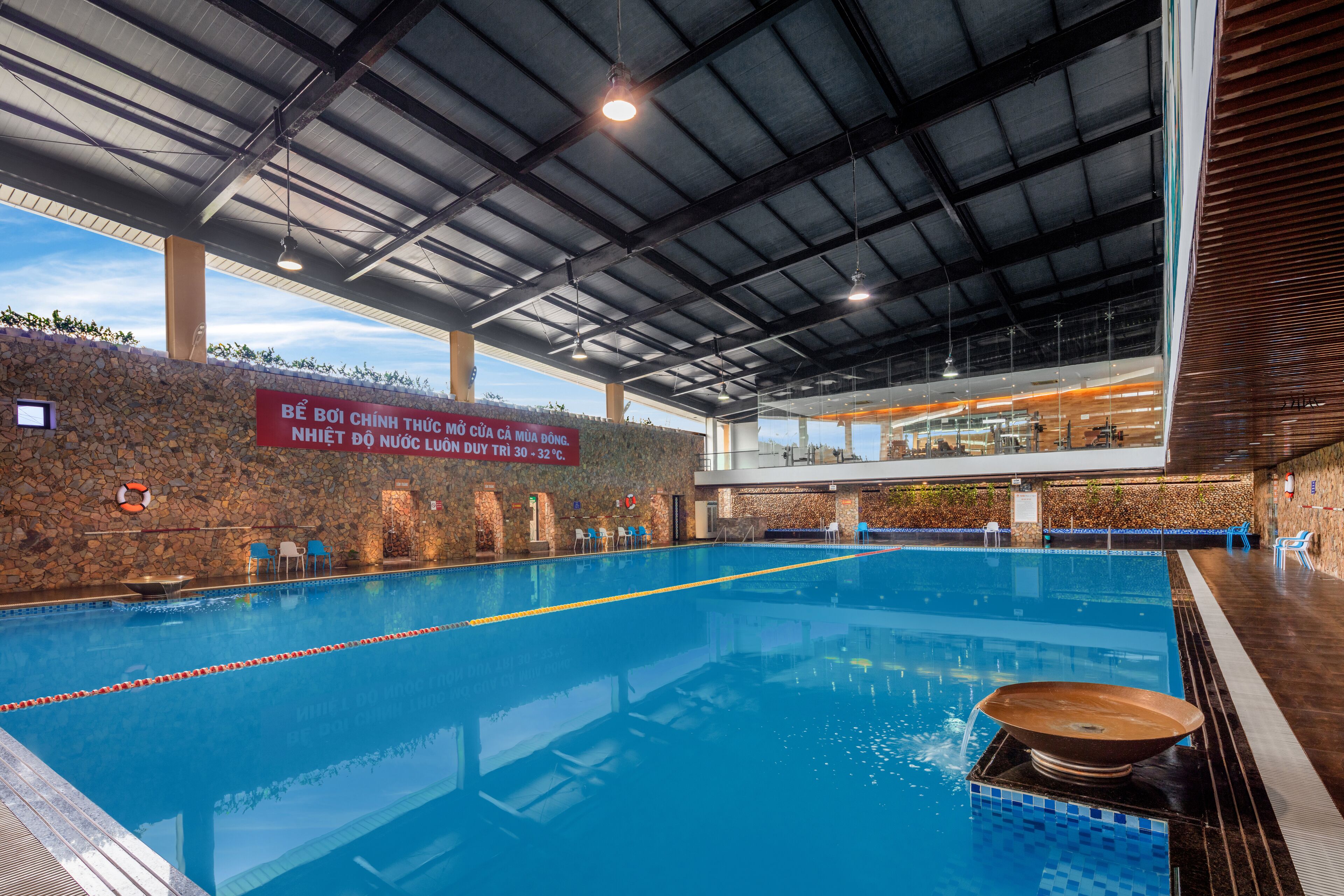 2 indoor pools, open 6:00 AM to 9:00 PM, pool loungers