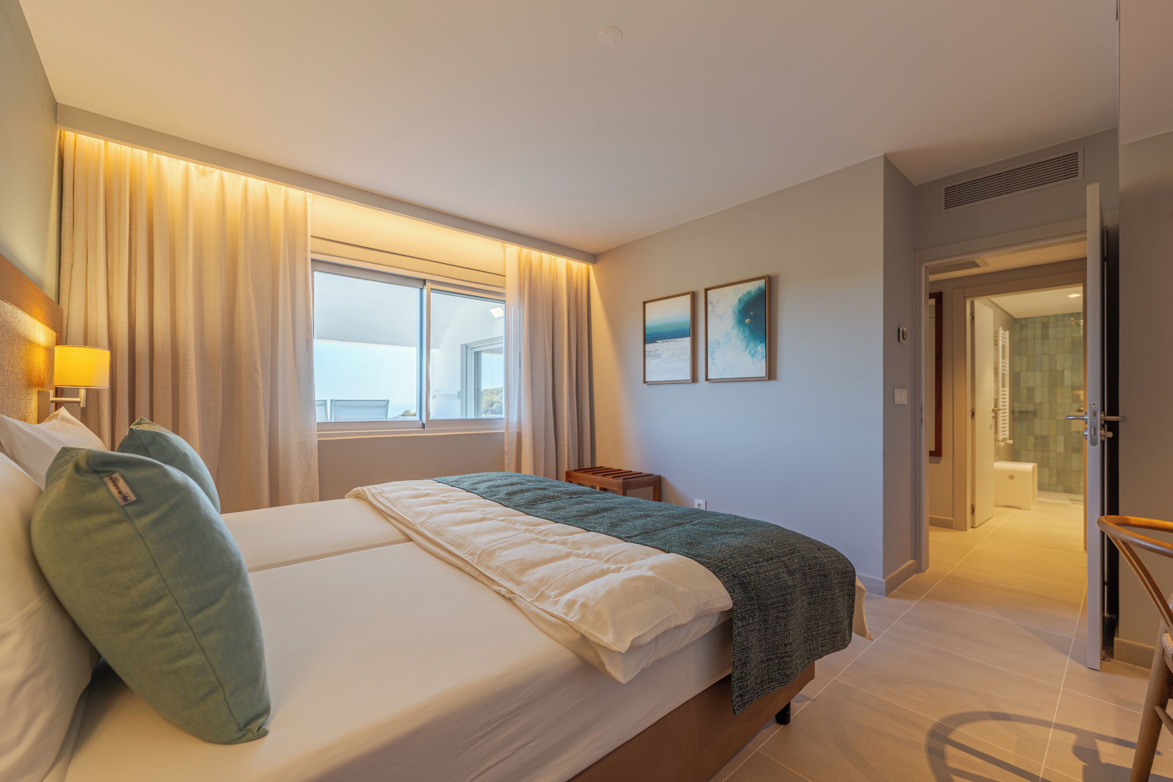 Standard Apartment, 2 Bedrooms | Hypo-allergenic bedding, minibar, in-room safe, blackout drapes