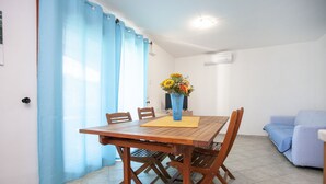 1 bedroom, iron/ironing board - SVS - Pittulongu Apartments (Olbia)