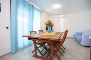 1 bedroom, iron/ironing board - SVS - Pittulongu Apartments (Olbia)