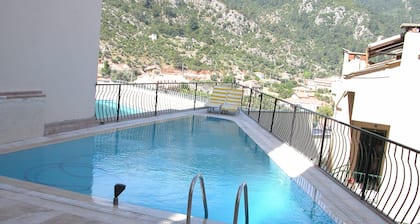 Es Apartments