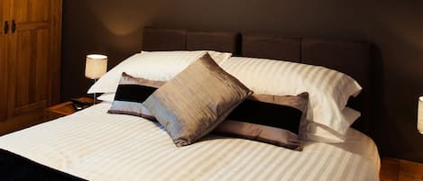 Phòng đôi hoặc 2 giường đơn | Bộ trải giường bằng vải cotton Ai Cập, bộ đồ giường cao cấp