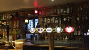 Bar (en la propiedad)