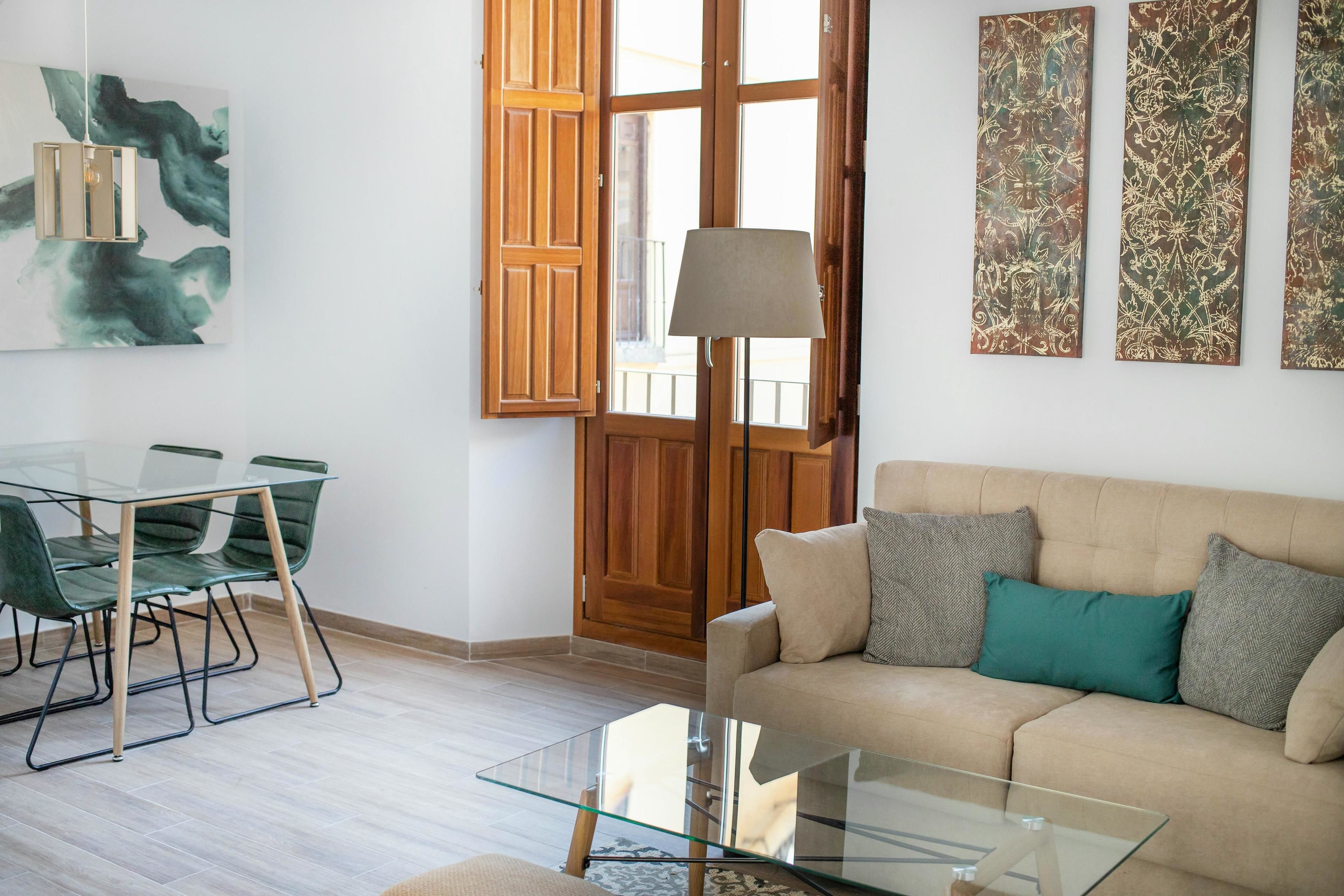Duplex, 3 Bedrooms | Living room
