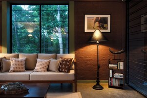 Televisión de pantalla plana, reproductor de DVD