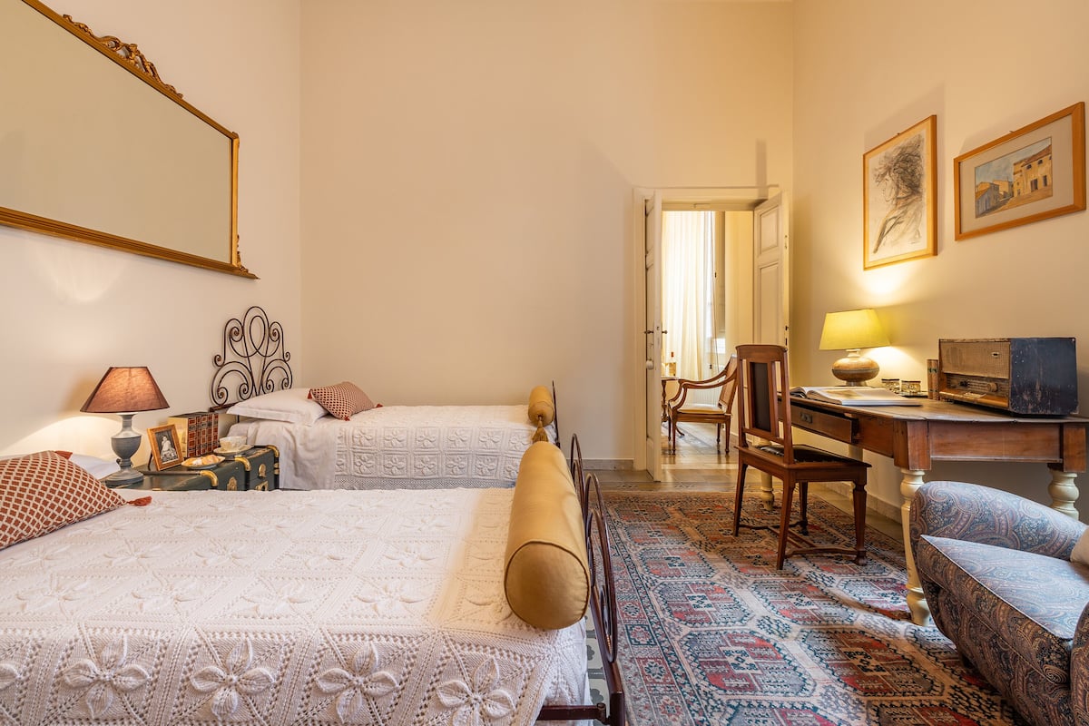 Quadrupla Royal | 2 camere, biancheria da letto di alta qualità, copriletto in piuma