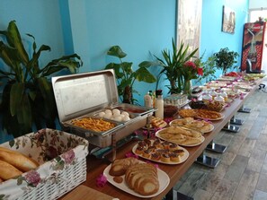 Desayuno continental todos los días (con cargo)