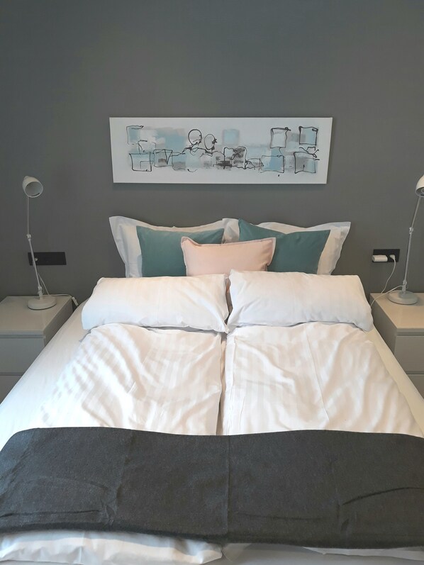 Chambre Double Deluxe, salle de bains privée | Rideaux occultants, chambres insonorisées, lits bébé (gratuits)