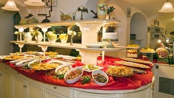 Desayuno buffet incluido todos los días