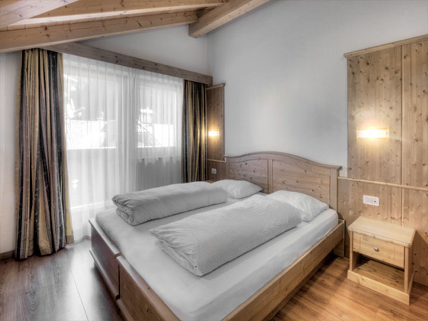 double room, non smoking, mountainside | free wifi, bed sheets