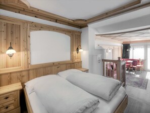 Habitación doble, no fumadores, junto a la montaña | Wifi gratis y ropa de cama