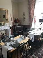 Desayuno continental todos los días (con cargo)