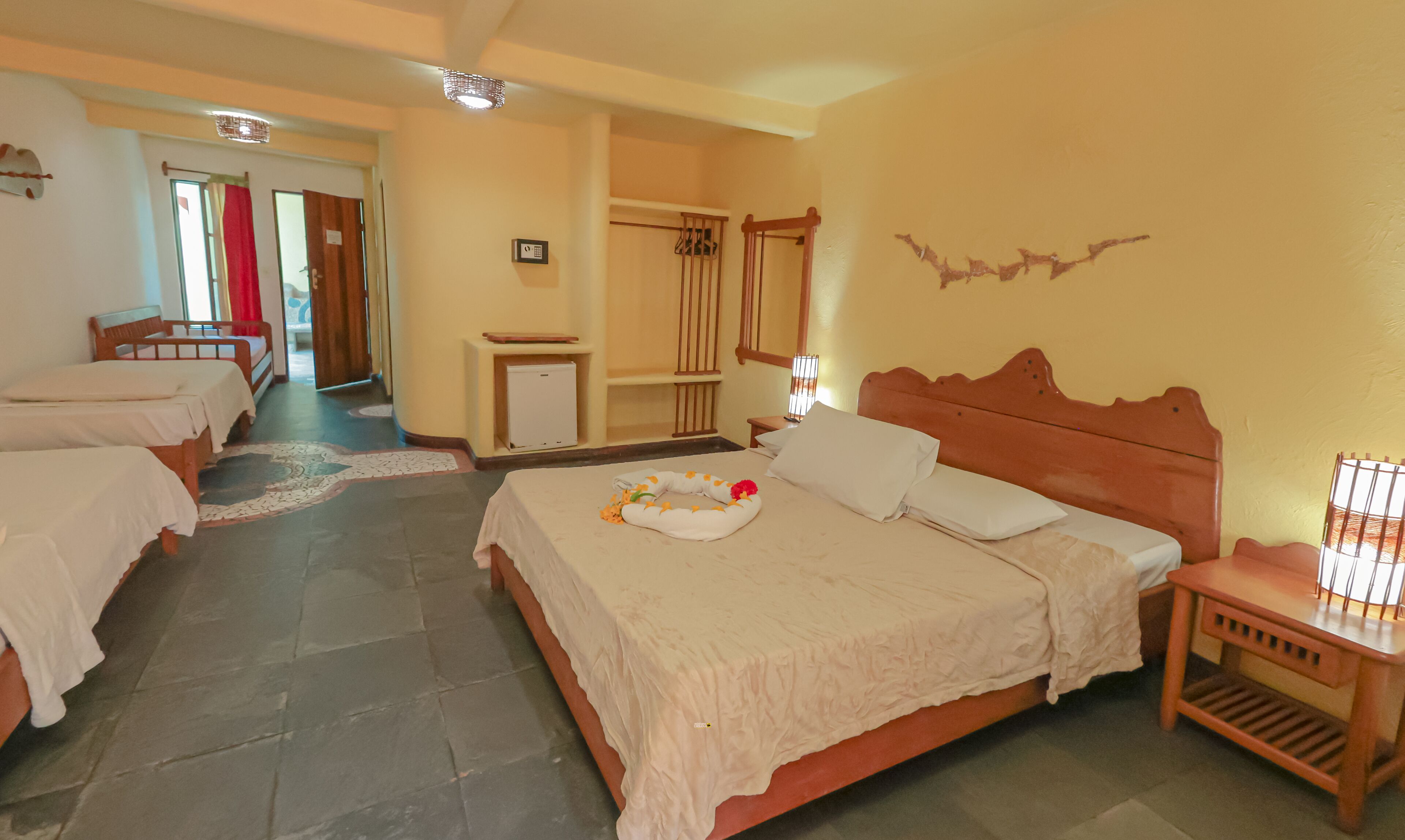 standard room | 1 bedroom, minibar, in-room safe, bed sheets