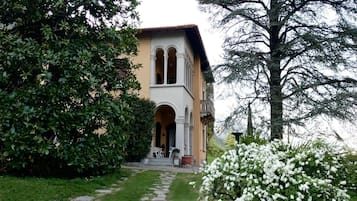 Superior-Doppelzimmer (Varenna) | Hochwertige Bettwaren, Zimmersafe, schallisolierte Zimmer