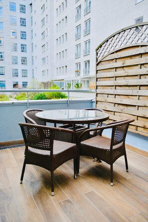 City view from property - JessApart - Babka Tower Apartment (Warsaw)