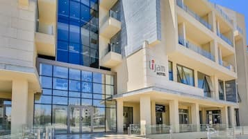 Mặt tiền nơi lưu trú