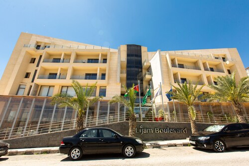 Lijam Hotel
