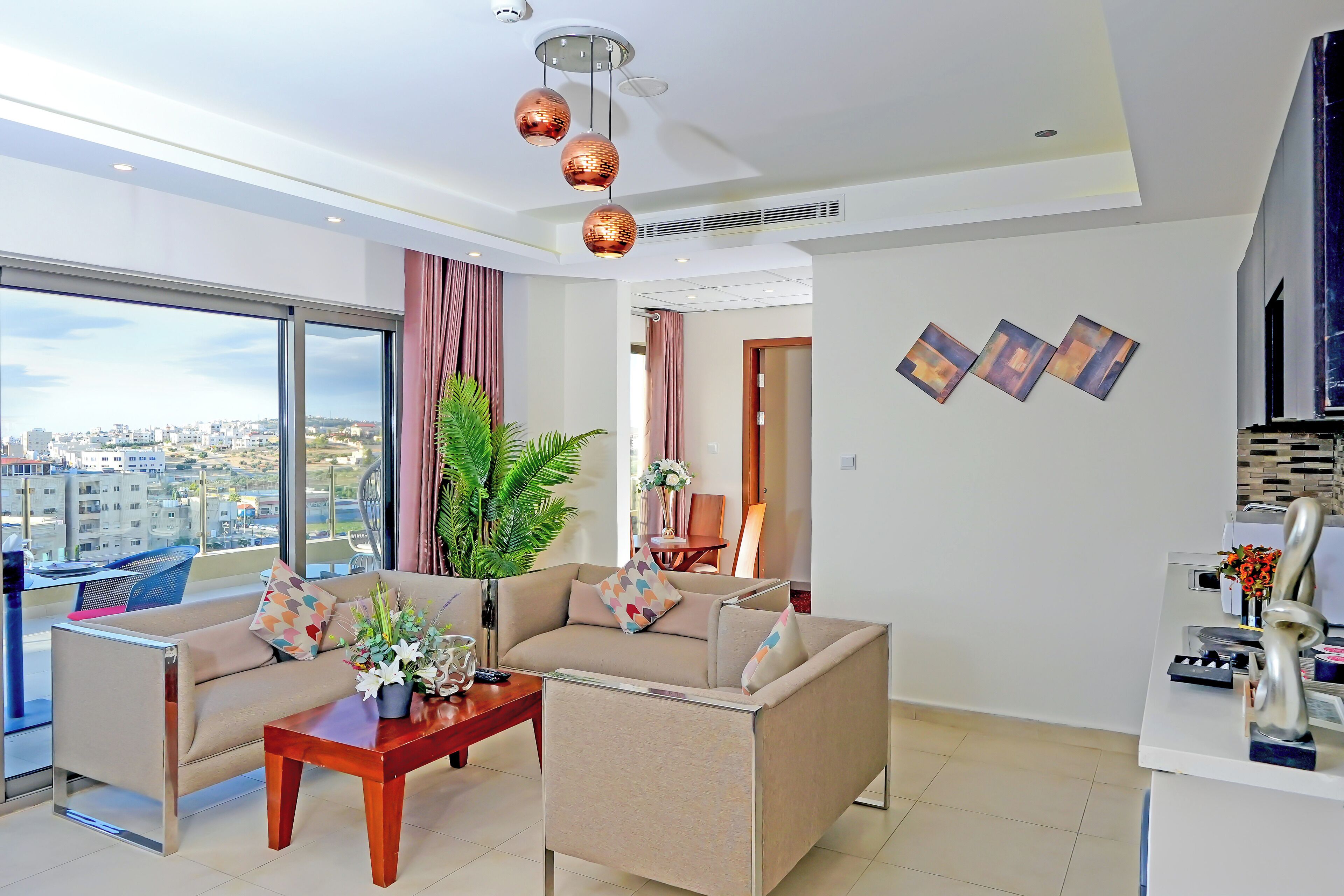 Suite Royal | Caja fuerte, escritorio, sistema de insonorización