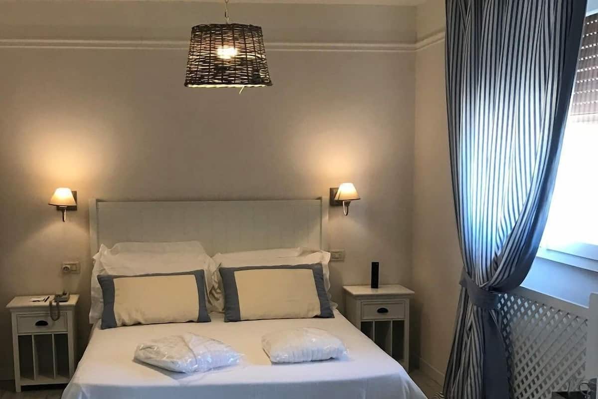 Junior Suite, Terrace | Desk, WiFi (free)