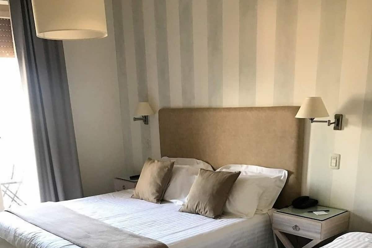 Triple Room, Balcony | Desk, WiFi (free)