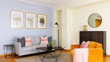 Apartment, 1 Bedroom, Kitchen | Living area | Flat-screen TV