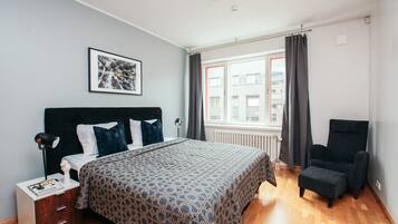 Apartment, 2 Bedrooms, Sauna | 2 bedrooms, individually decorated, individually furnished, desk