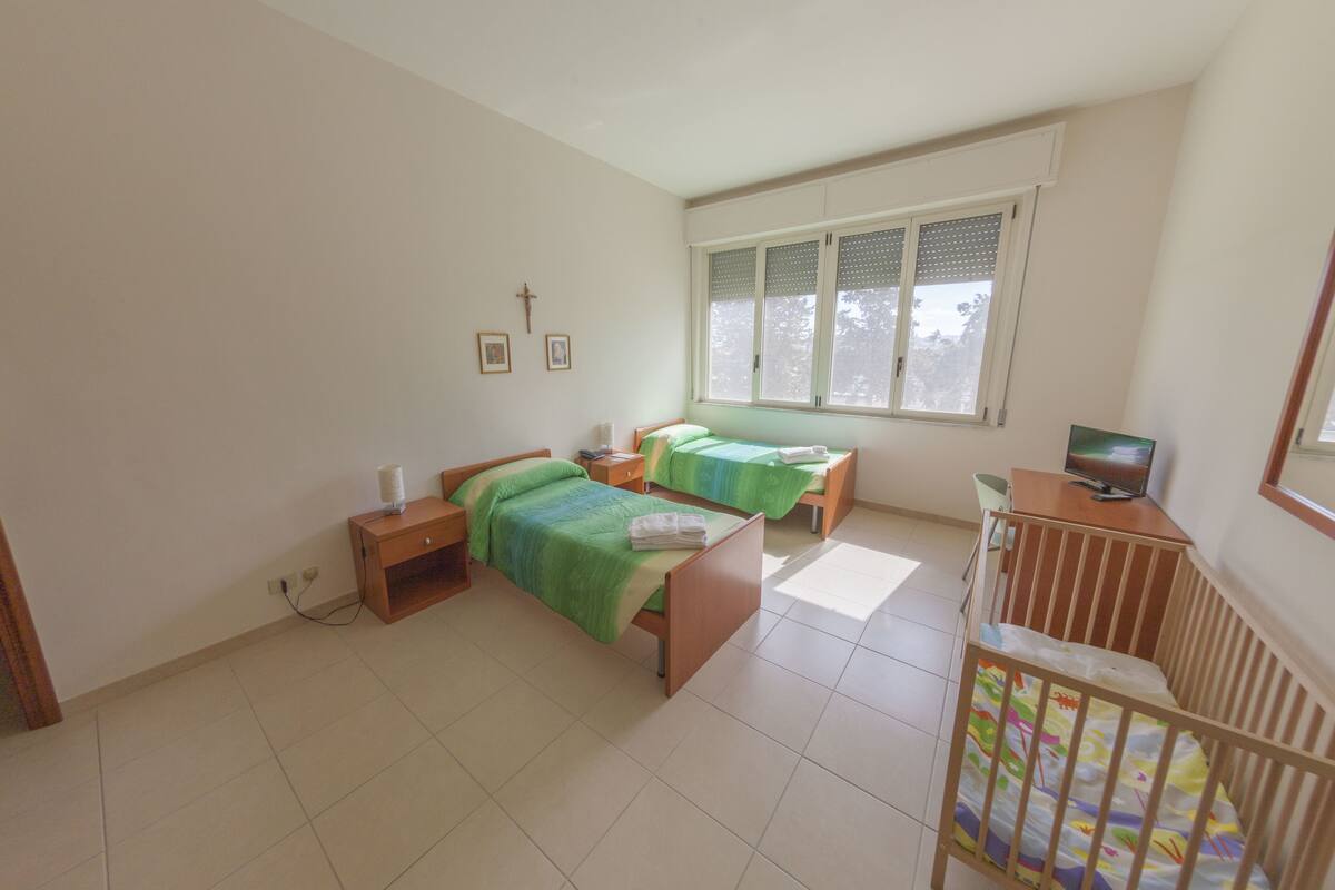 Chambre Double | Lits bébé (gratuits), Wi-Fi gratuit