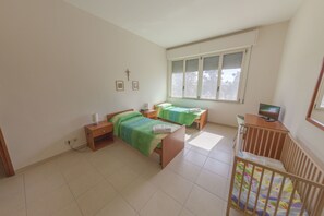 Free cribs/infant beds, free WiFi - Casa per Ferie Sant'Anna (Matera)