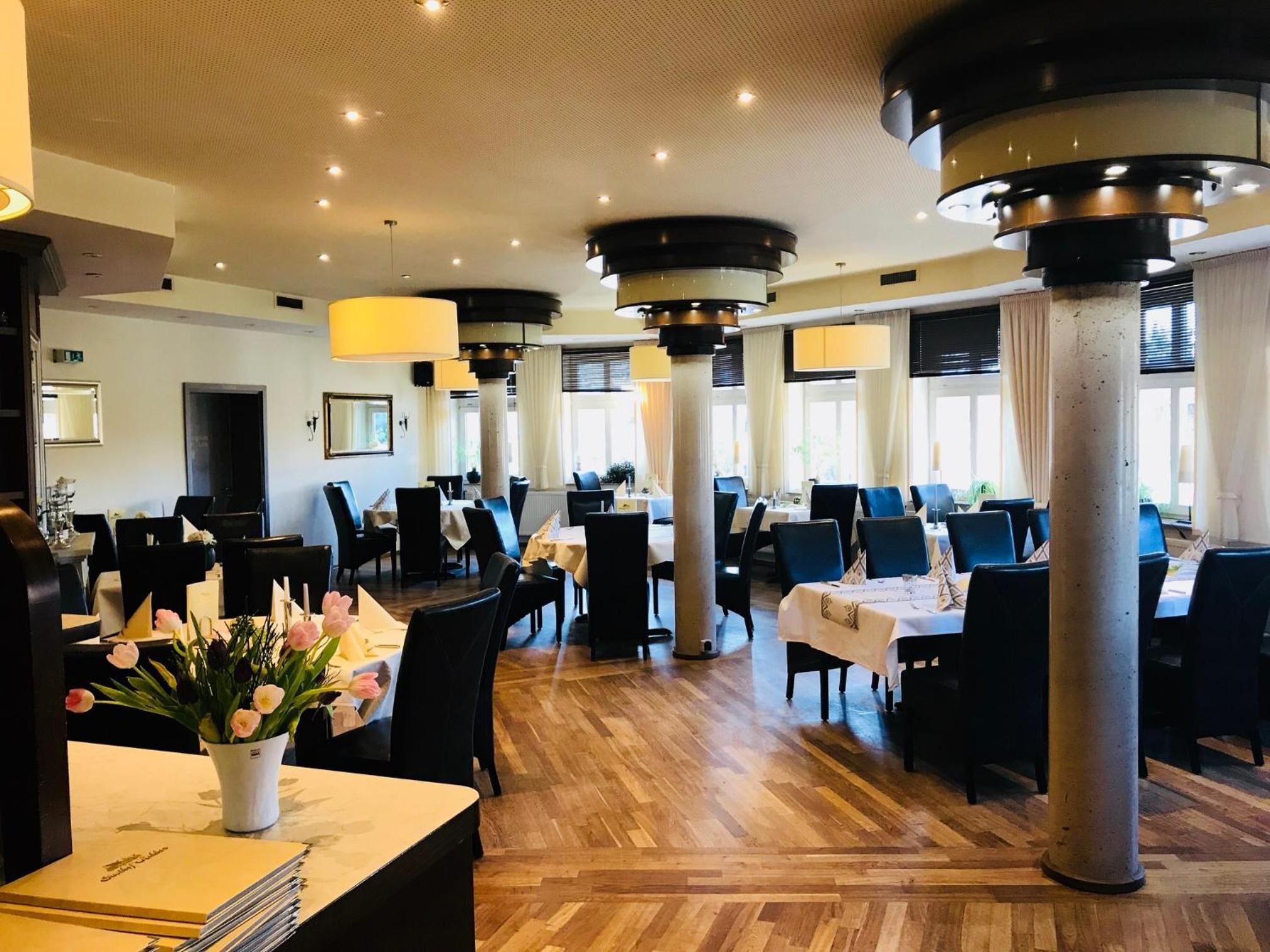 Serveert ontbijt en diner