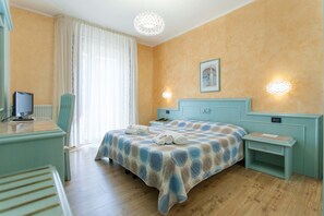 Chambre Supérieure Double ou avec lits jumeaux | Literie de qualité supérieure, coffres-forts dans les chambres, bureau