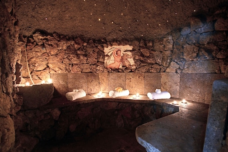 Tyrkisk bad/hamam, kroppsbehandlinger, kroppsinnpakning og kroppsskrubb