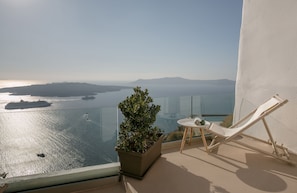 Exclusive Villa (Globe) | Terrace/patio - Globe Suites (Santorini)