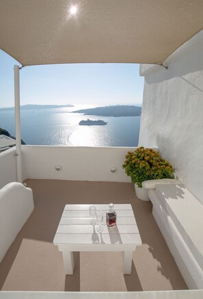 Exclusive Villa (Globe) | Terrace/patio