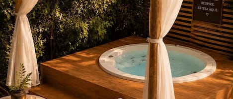 Bain à remous privé