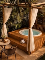 Bañera de hidromasaje privada