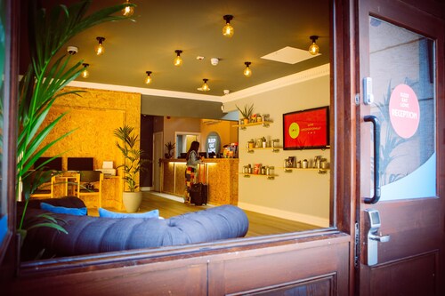 Sleep Eat Love - Hostel