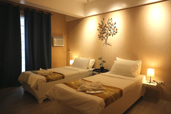 Superior Twin Room, 2 Twin Beds | Minibar, iron/ironing board, free WiFi, bed sheets