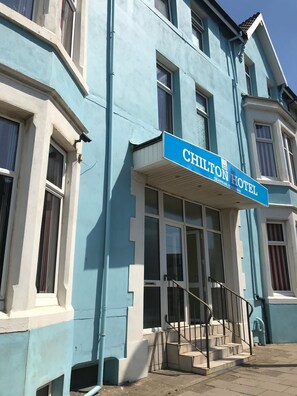 Majoituspaikan sisäänkäynti