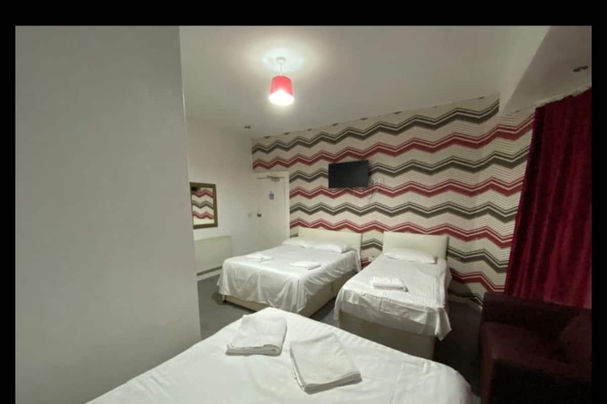 Quarto família (2 Adults and 3 Children) | Roupas de cama premium