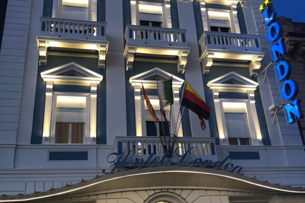 Hotel London