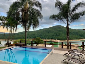 Interior - Vista do Lago - Casa para 16 pessoas com 4 quartos (Capitólio)