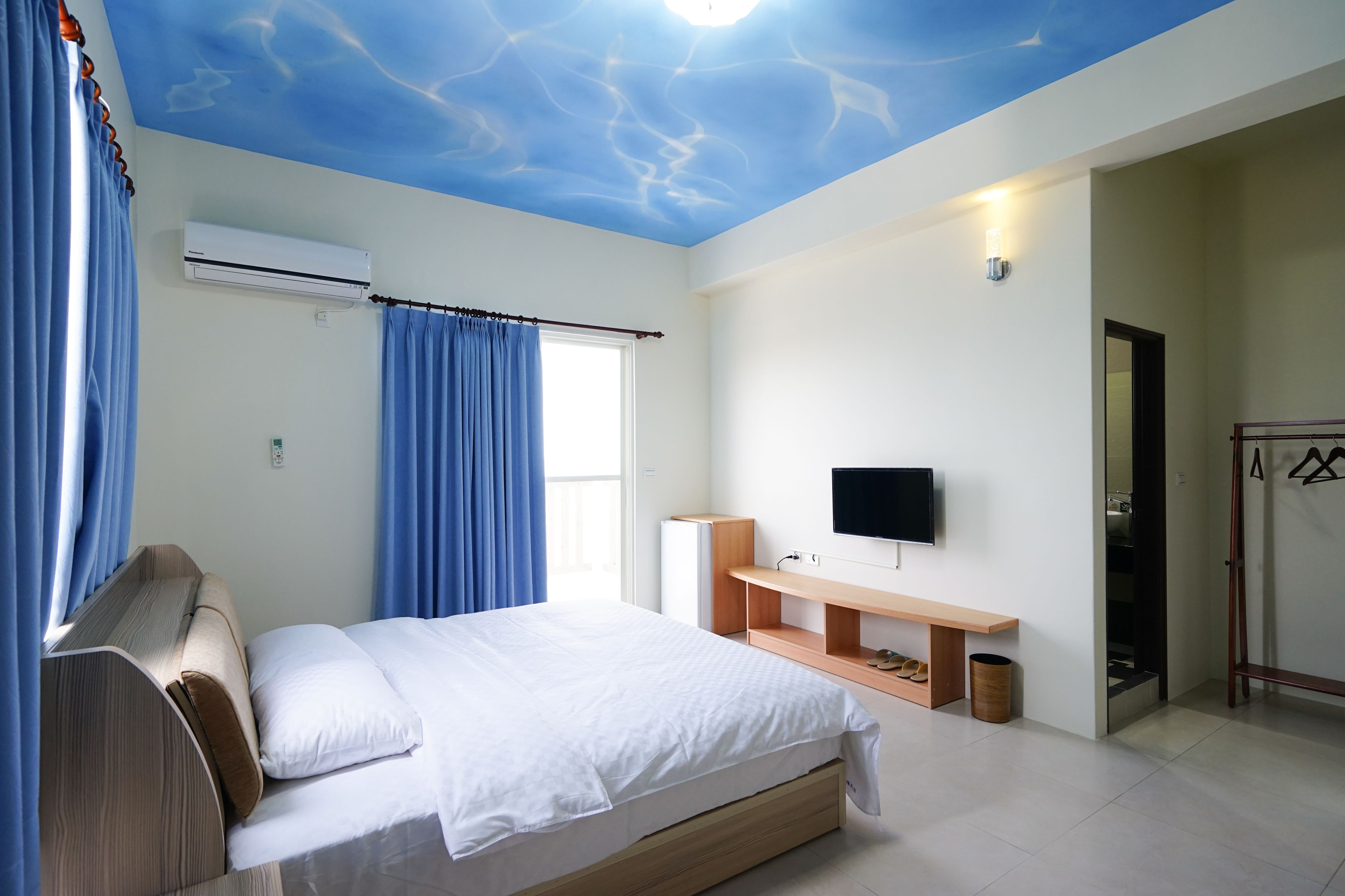 光波海景雙人房 | 書桌、免費無線上網、床單