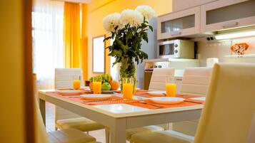 Apartamento familiar, 2 habitaciones, cocina, planta baja | 1 dormitorio, ropa de cama de alta calidad, caja fuerte