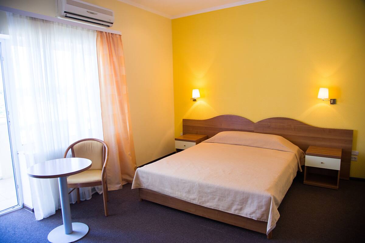 Chambre Double Supérieure, balcon | 1 chambre, literie de qualité supérieure