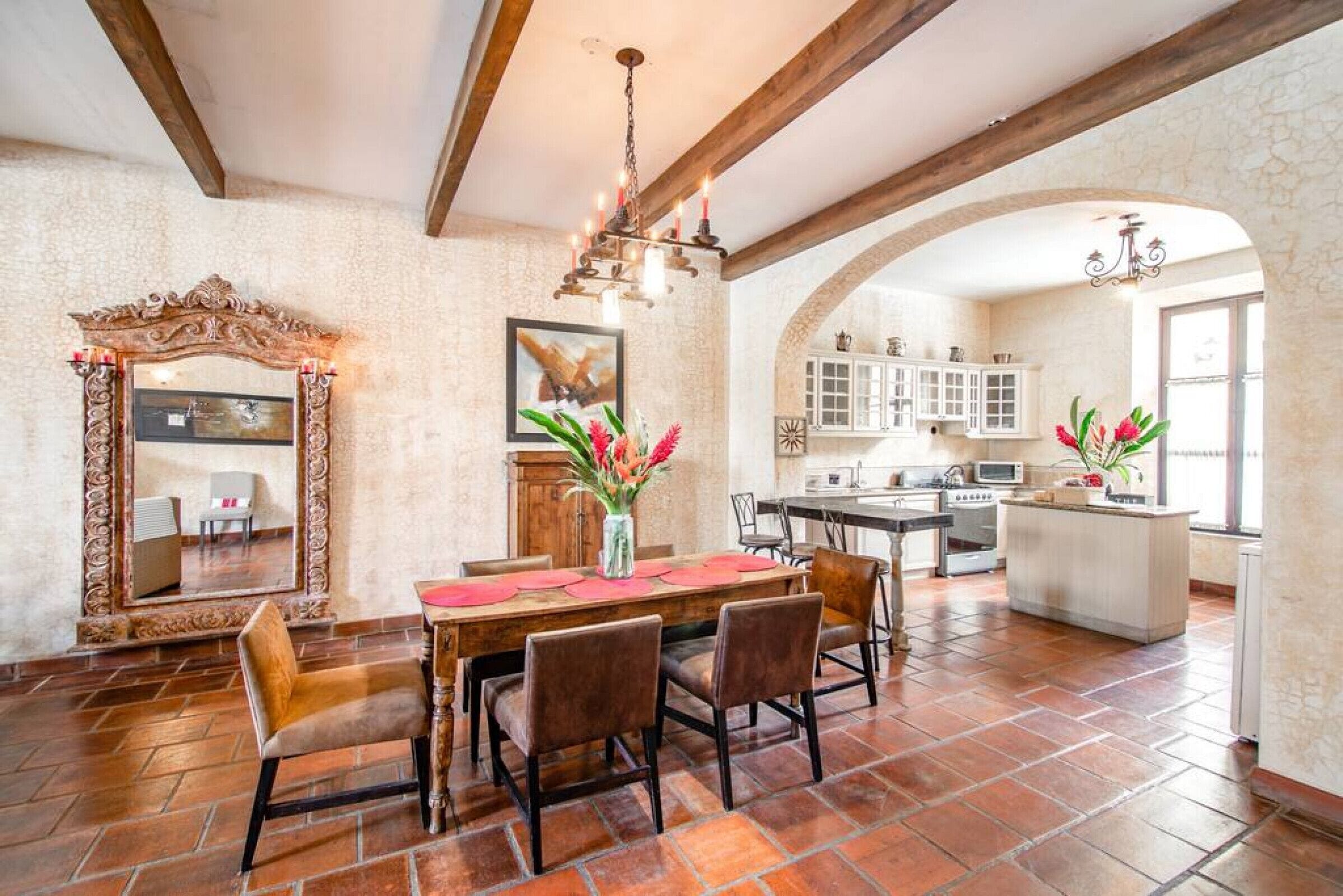 Comfort Villa, Multiple Beds, Poolside | Dining room