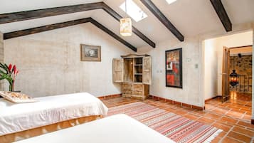 Comfort Villa, Multiple Beds, Poolside | 1 bedroom, in-room safe, desk, iron/ironing board
